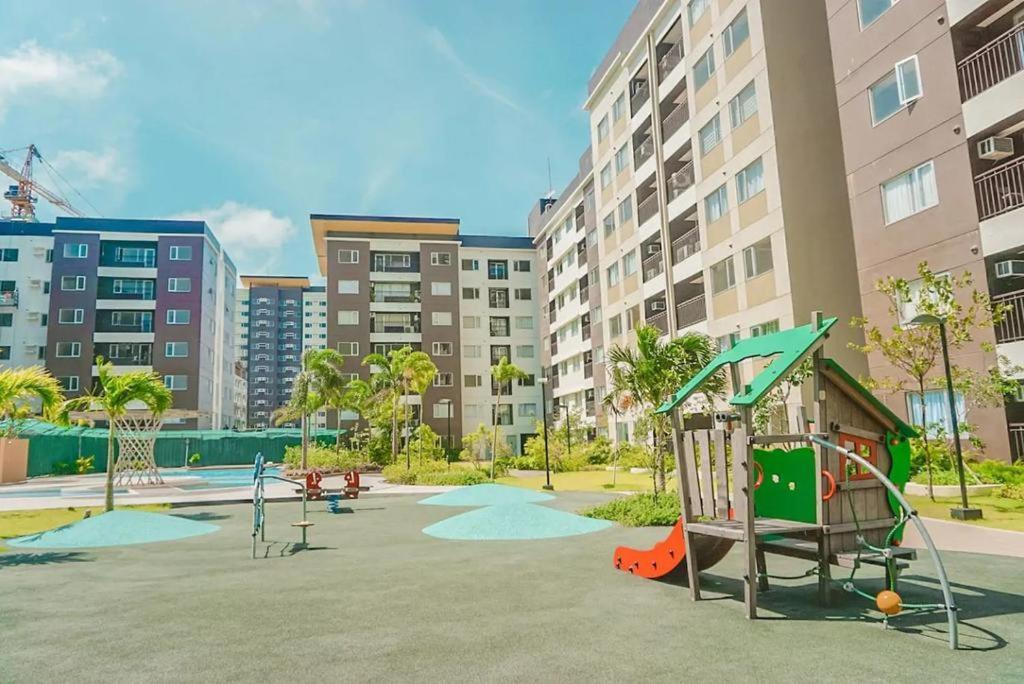 Aparthotel Avida Atria T2-F ,5Mins To Festive Walk And 4 Mins To Iloilo Convention Center Exterior foto